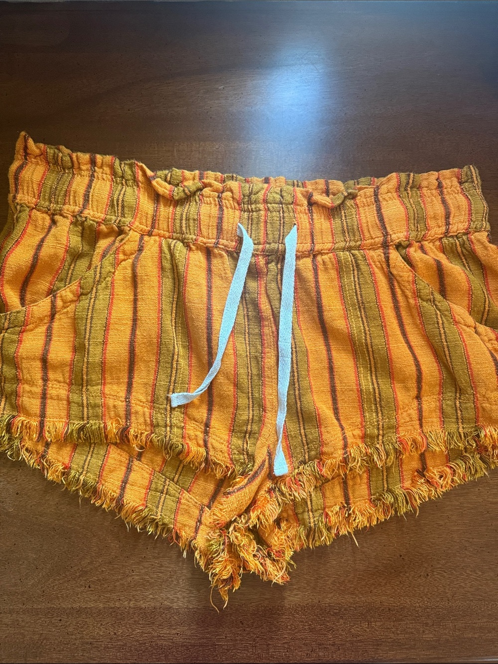 Urban Outfitters Striped Frayed Hem Pull-On Shorts – Mustard / Rust Size XL